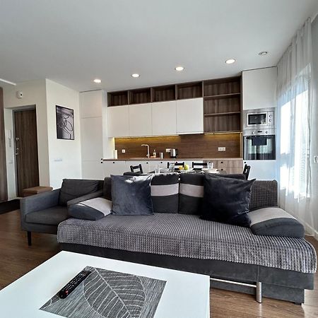 Your Home - Spacious Apartment In City Center, With Balcony & Self Check-In VNO Dış mekan fotoğraf