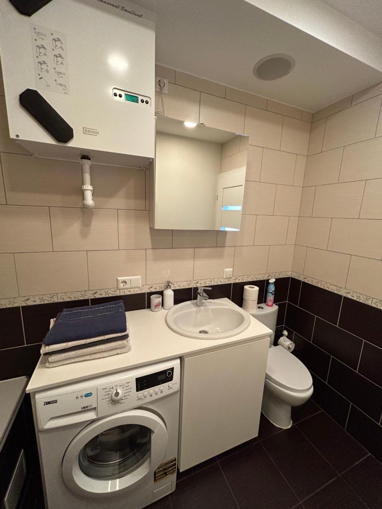 Your Home - Spacious Apartment In City Center, With Balcony & Self Check-In VNO Dış mekan fotoğraf
