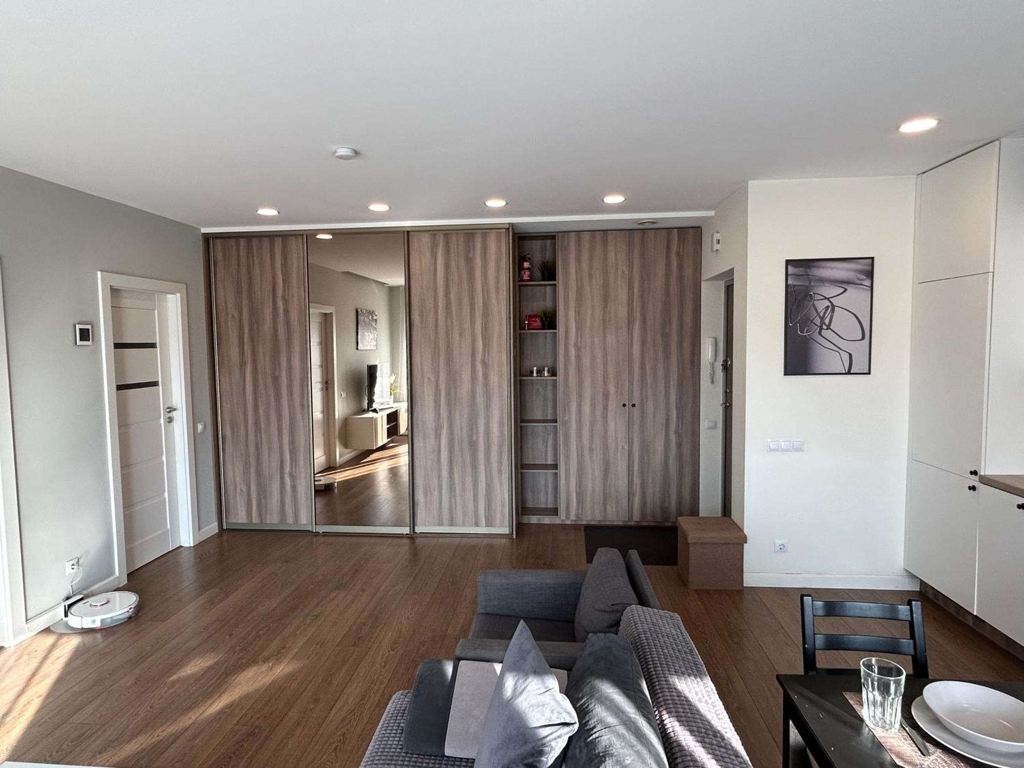 Your Home - Spacious Apartment In City Center, With Balcony & Self Check-In VNO Dış mekan fotoğraf